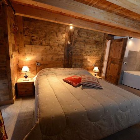 Vieilles Maisons D'Introd Bagian luar foto
