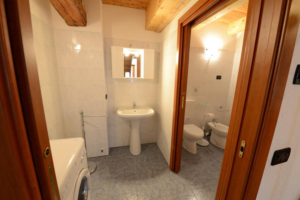 Vieilles Maisons D'Introd Bagian luar foto