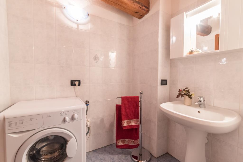 Vieilles Maisons D'Introd Bagian luar foto