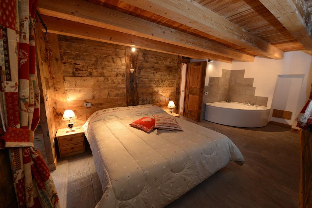 Vieilles Maisons D'Introd Bagian luar foto